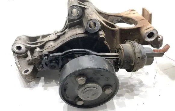 BMW 3 GT F34 Generator/alternator bracket 4121250