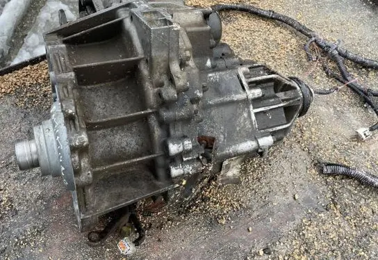 Nissan Pathfinder R51 Gearbox transfer box case 3126744378 060601 LM100403