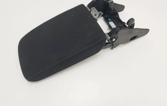 Volkswagen Tiguan Armrest 5NA864207