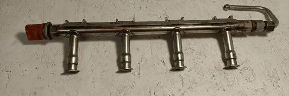 Skoda Yeti (5L) Fuel main line pipe 03F133320C 029510423