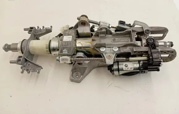 BMW 6 F12 F13 Steering wheel axle 6787926