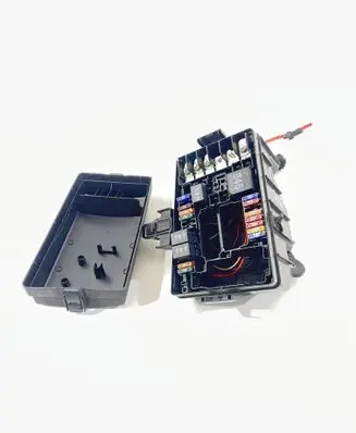 Volkswagen Golf VII Fuse box set 5Q0907361A 5Q0937132A