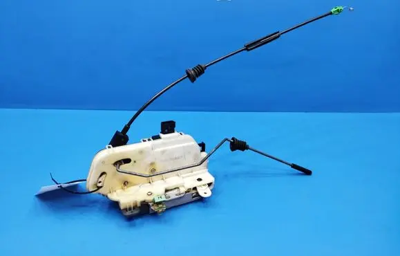 Ford Edge I Front door lock 7T4A7821813 4031412803