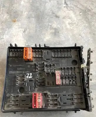 Volkswagen Golf V Fuse box set 1K0937124H 0315345021