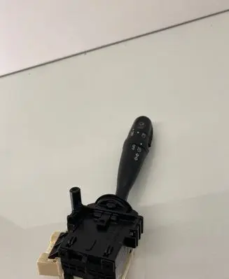 Toyota RAV 4 (XA20) Indicator stalk 1736481 173682