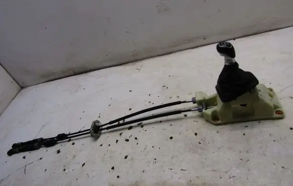 Hyundai Tucson TL Gear selector/shifter in gearbox 43700-D7760TRB