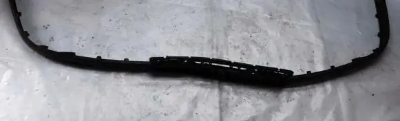 Front bumper splitter molding