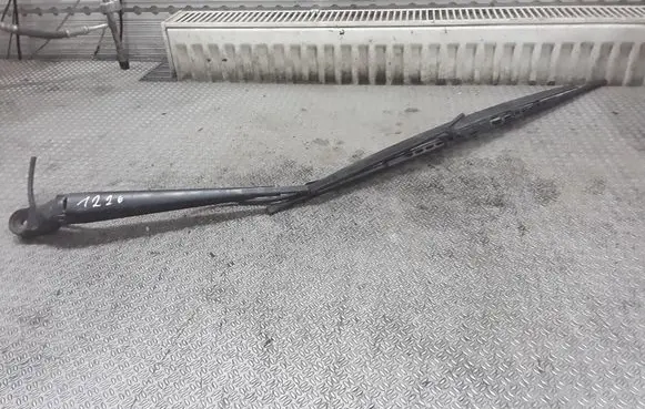 Mercedes-Benz Vito Viano W639 Windshield/front glass wiper blade A6398200144