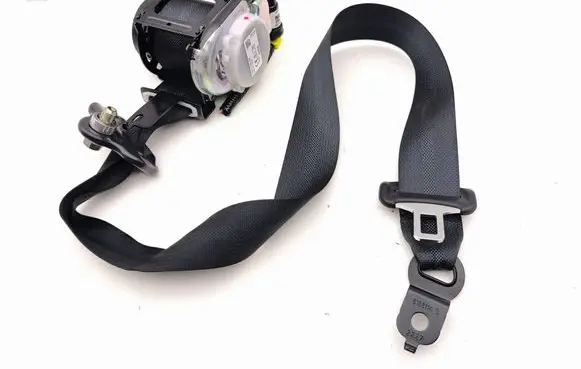 Nissan Leaf II (ZE1) Rear seatbelt 638265101G 06210722 100X090LH