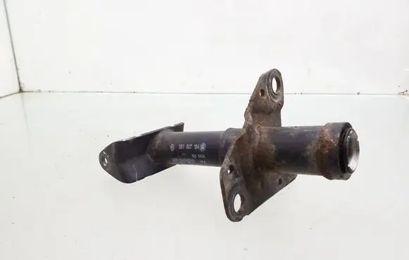 Volkswagen PASSAT B5 Front bumper mounting bracket 3B0807134