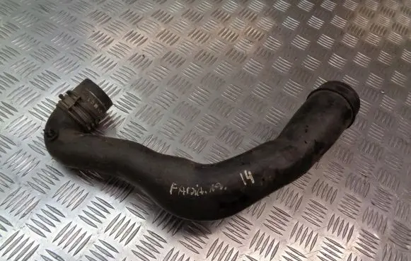 Skoda Fabia Mk1 (6Y) Air intake hose/pipe