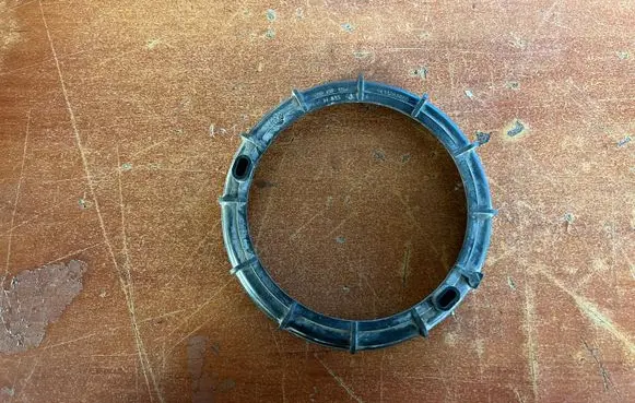 Citroen C4 I In tank fuel pump screw locking ring/nut 9633283880