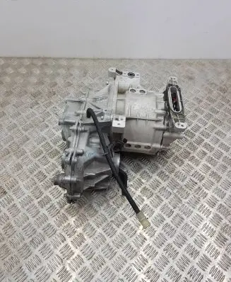 Dacia Spring Electric car motor 290K28780R U186396 4DB401