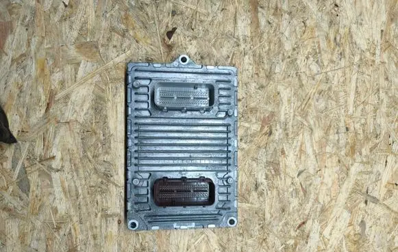 Fiat 500E Engine control unit/module P68086287AE 2841566404300