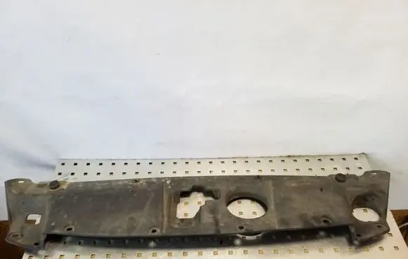 Engine bonnet/hood lock trim molding