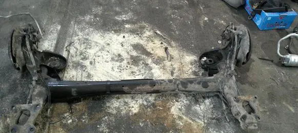 Peugeot Partner Rear axle beam 0000