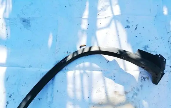 Front arch trim