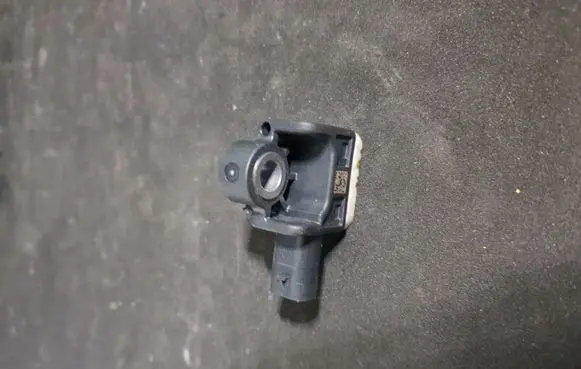 Mercedes-Benz GL X164 Airbag deployment crash/impact sensor 56054085AA 1668210151