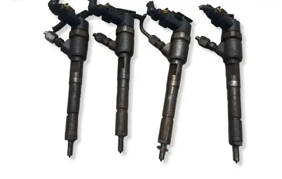 Fiat Punto (199) Fuel injectors set 0445110326