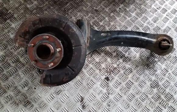 Rear wheel hub spindle/knuckle