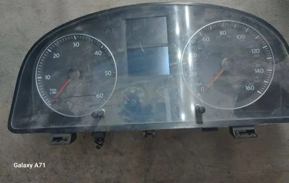 Volkswagen Touran I Speedometer (instrument cluster) 1t0920961a