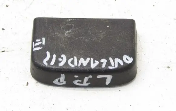Mitsubishi Outlander Other interior part 6877A273ZZ