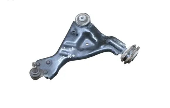 Mercedes-Benz Vito Viano W447 Front lower control arm/wishbone A4473330100