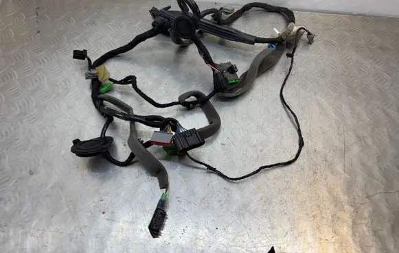 Volvo V60 Front door wiring loom 31374710