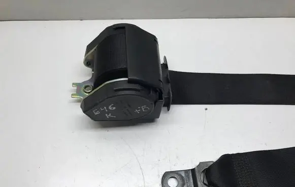 BMW 3 E46 Front seatbelt 566244501 0393182 8207955
