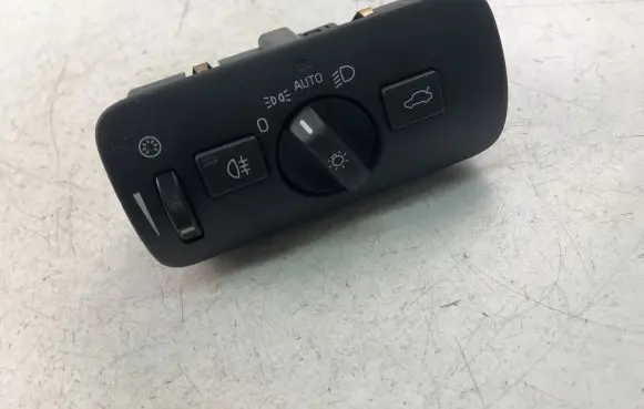 Volvo V40 Light switch 31443831