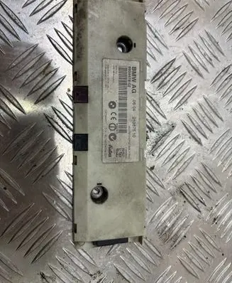 BMW 5 E60 E61 Aerial antenna amplifier 6934478 21367510
