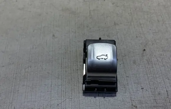 BMW 7 G11 G12 Tailgate opening switch 929945902