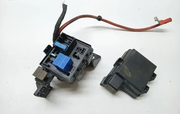 Renault Fluence Fuse box set 243880001R