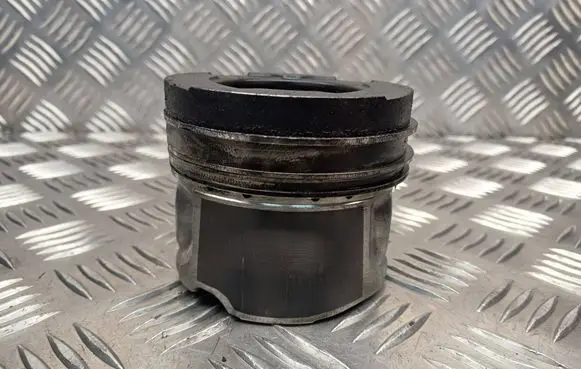 Toyota Corolla Verso AR10 Piston 2ADFTV