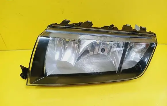 Skoda Fabia Mk1 (6Y) Headlight/headlamp 