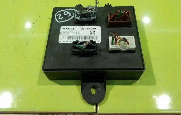 Smart ForFour II W453 Battery charger (optional) 231A07278R NP497