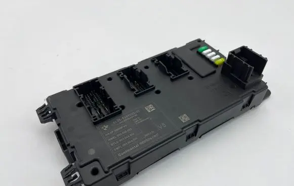 BMW 4 F32 F33 Comfort/convenience module 9499005 00000F4D 003000003