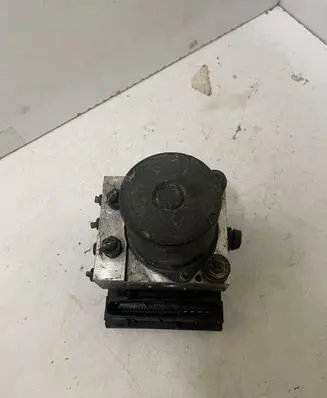 Toyota Corolla Verso E121 ABS Pump 8679264011