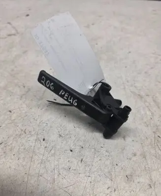 Peugeot 206 Engine bonnet (hood) release handle 