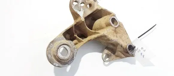 Audi A4 S4 B5 8D Engine mounting bracket 8d0199352h