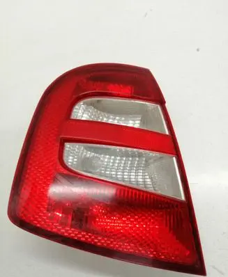 Skoda Fabia Mk1 (6Y) Rear/tail lights XU3X13451AA ZSB6Y6945095