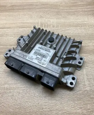 Renault Sandero I Engine control unit/module ECU 237100703R 237101862R