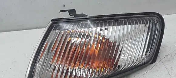 Mazda 626 Front indicator light 21061822