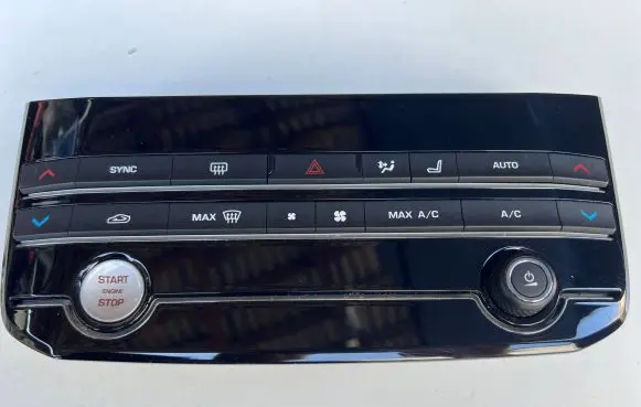 Jaguar XE Climate control unit JX6318C858RB T2H21935 DAAB