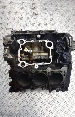 Audi A6 S6 C6 4F Engine block AUK