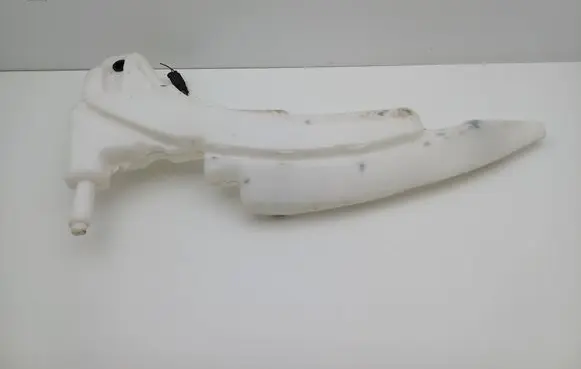 Ford Focus Windshield washer fluid reservoir/tank XS4117618CH