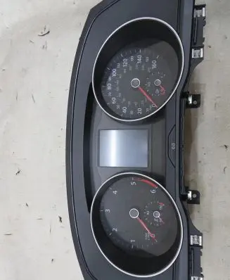 Volkswagen PASSAT B8 Speedometer (instrument cluster) 3G0920941