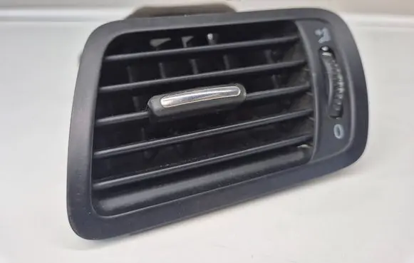 Volkswagen PASSAT B6 Dashboard side air vent grill/cover trim 3C1819701E T0024359 P0108666