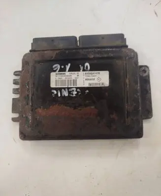 Renault Scenic I Engine control unit/module ECU 8200047476 S110030228 7700110471