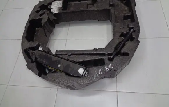 Audi A1 Lift Jack 8X0012103